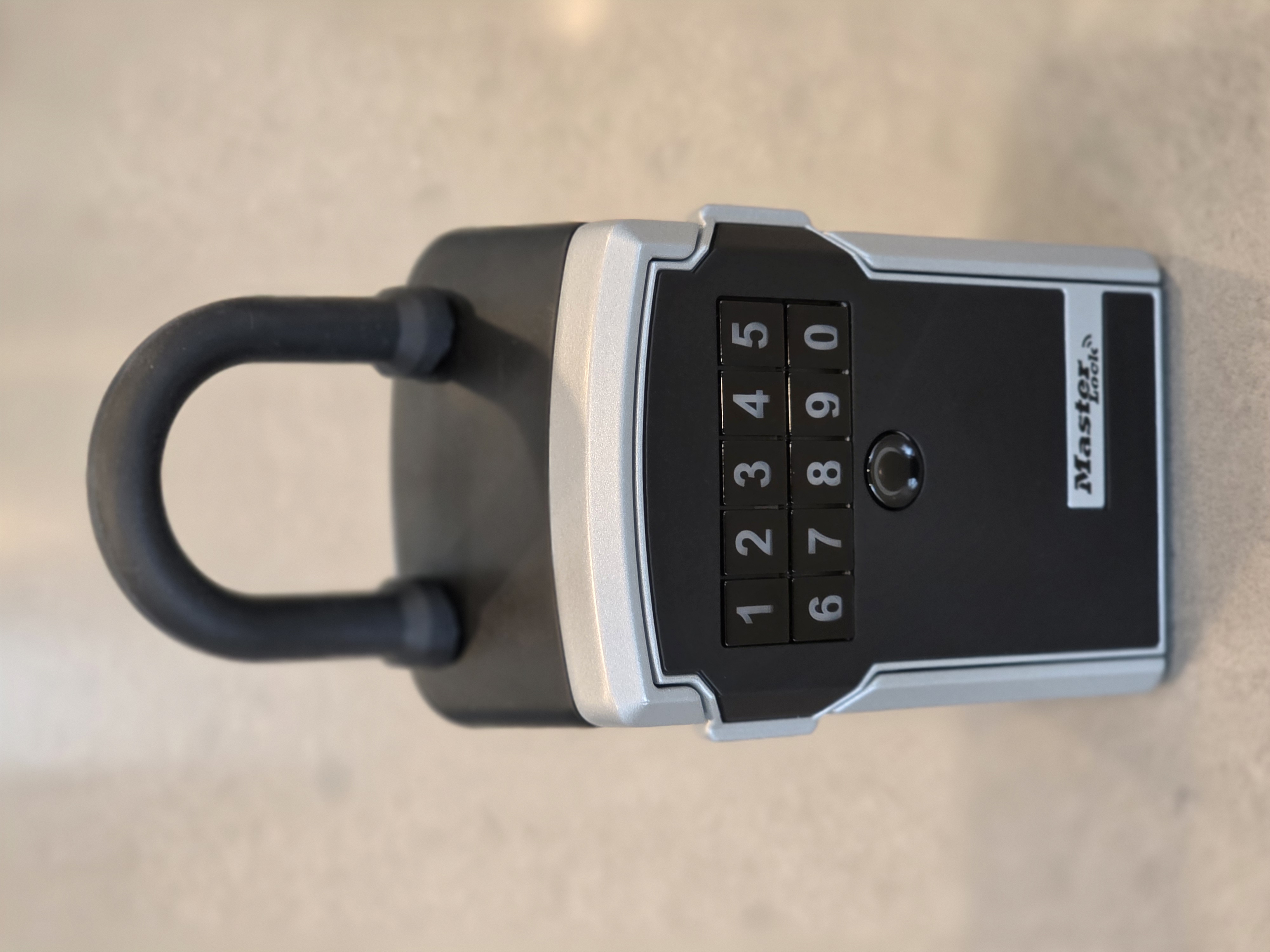 Master Lock Bluetooth Lock Box with Shackle